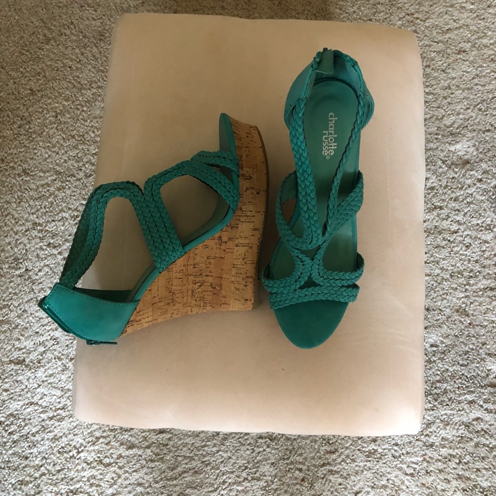 Size 8 wedges